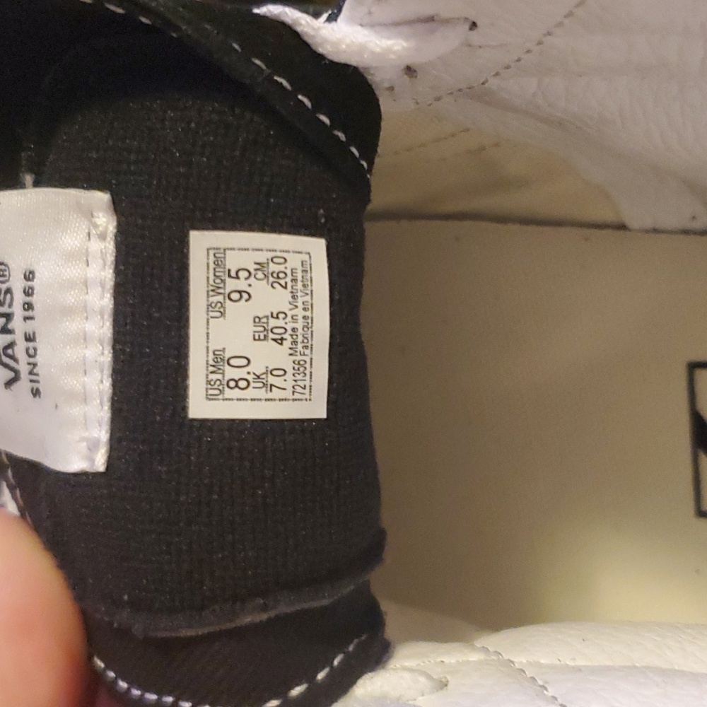 Vans - Picture 2 of 3